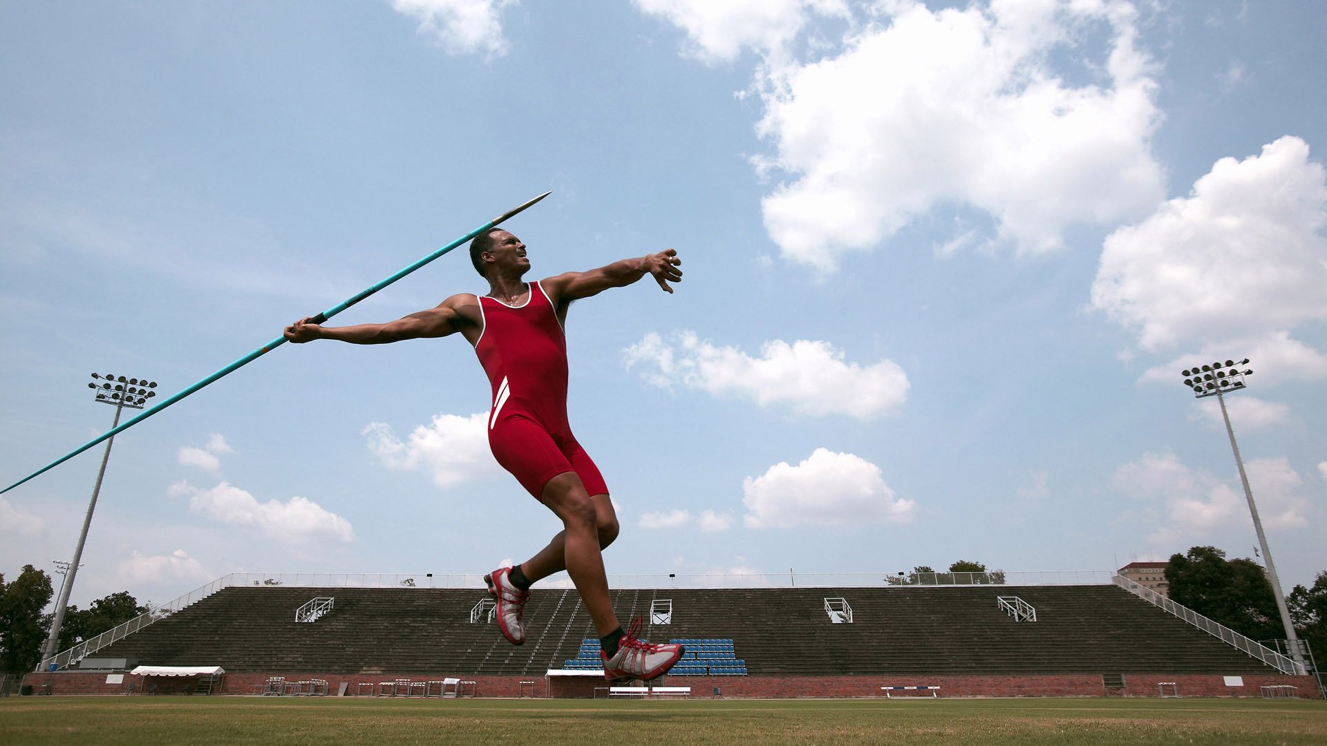 开云中国官网-QQ飞车“极速争锋”年度总决赛迎来高潮，qq飞车如何挑战极速之巅